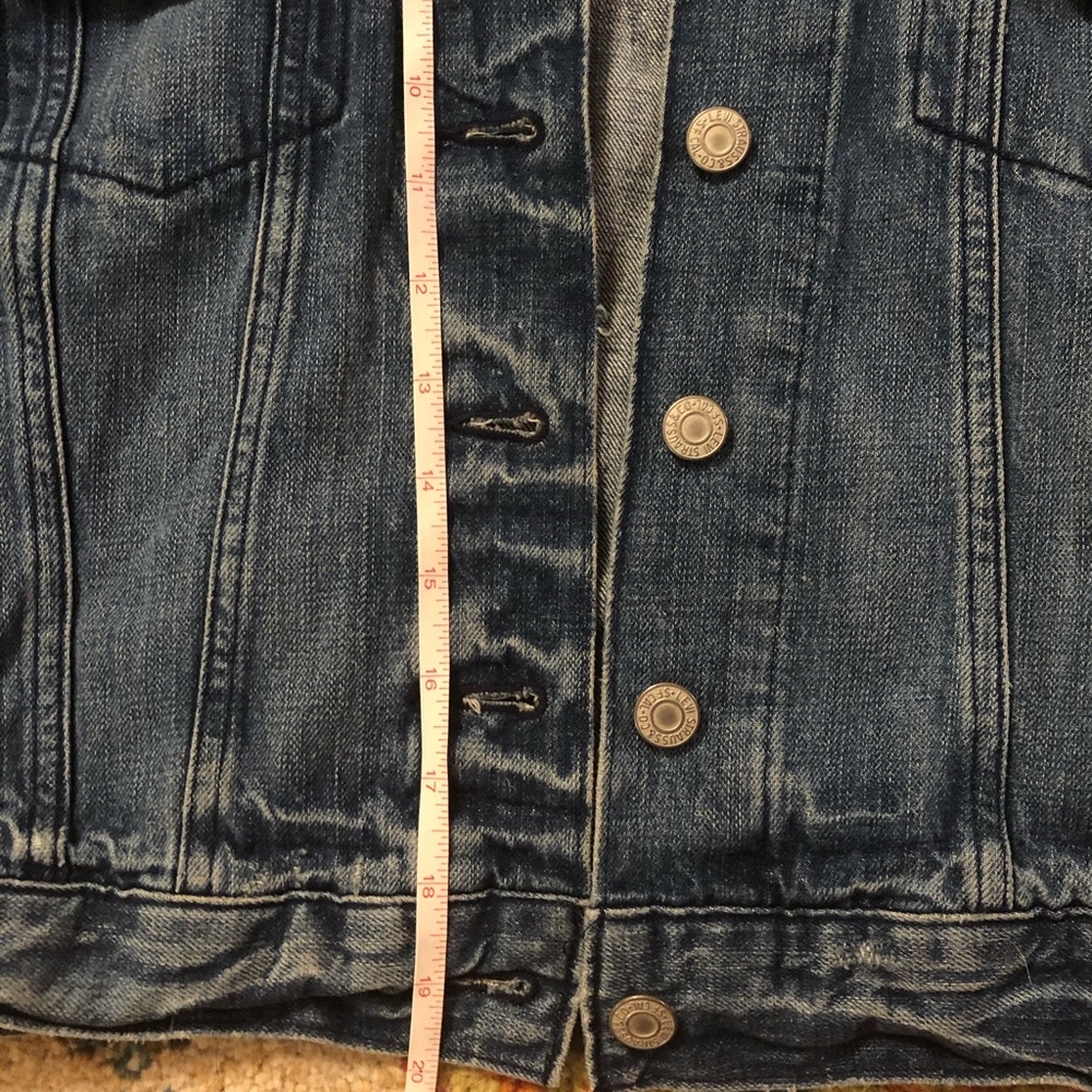 Levi’s Jean Jacket - Picture 5 of 5